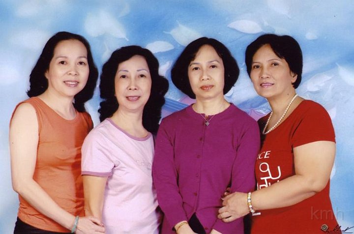 img001.jpg - Từ trái: Thúy Ngọc , Thơ Thơ, Kim Chi, Ngọc Lan
