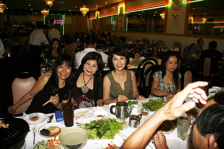 IMG_6734s.jpg - Từ trái: Minh Ngọc, Mai Hương, Thảo Em, Lan