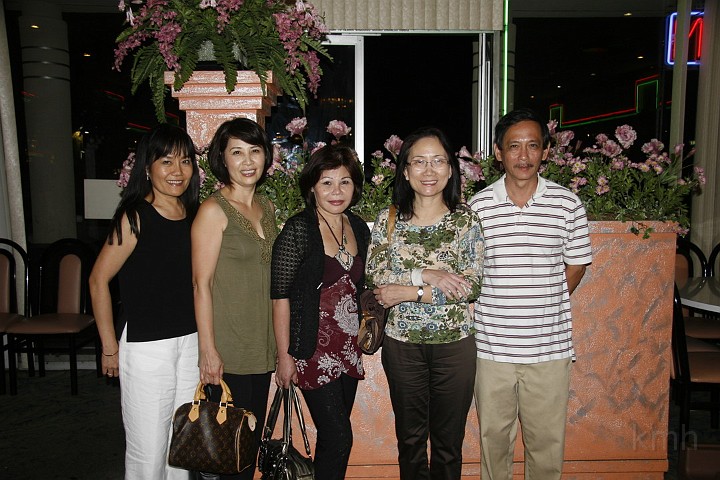 IMG_6738s.jpg - Từ trái: Minh Ngọc, Thảo Em, Mai Hương, Hương Lan, Ng Xuân Đài