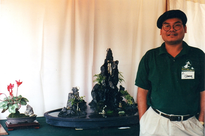 img238.jpg - K5 Nguyễn Duy Quang - tác giả của vài bonsai triển lãm ở Orange County, California 2002