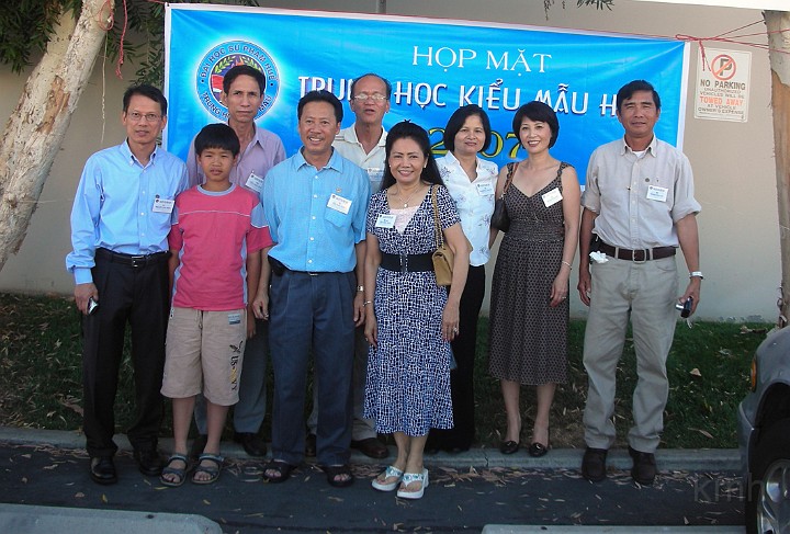 DSCN0410ss.jpg - Khóa 2:Nam K3, Khâm và con trai, Khôi, Thành, bà xã Khôi, Thu Nhi, Thảo Em K3, Lân