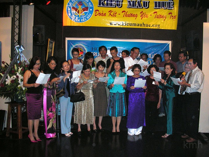 DSCN0422ss.jpg - Mọi người cùng hát Kiểu Mẫu ca ...hát thêm lần nữa ...