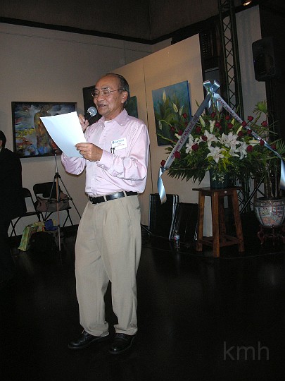 DSCN0427ss.jpg - Thầy Mỹ hát bài...