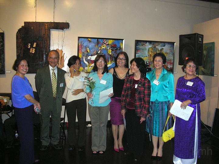 DSCN0454ss.jpg - Bạch Yến K7, thầy Tiên, Hay K1A, Phương Lan K7, Bích Đào K1A, Lương Y K1A, Niên K1B, Bích Thúy K1A