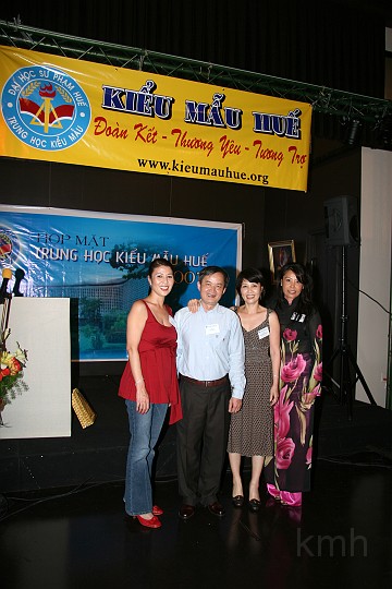 IMG_5027s.jpg - Khóa 4: Ái chụp chung với Xê K6, Thảo Em K3, Ngọc Quỳnh K3