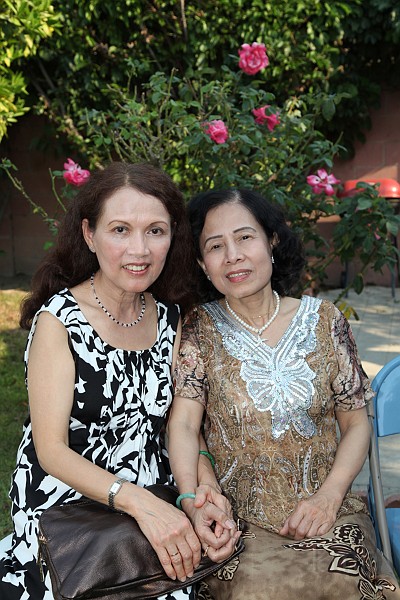 IMG_3871_resize.JPG - Cẩm Nhung K1A ( Los Angeles) và Ngọc Nhẩn (San Jose)