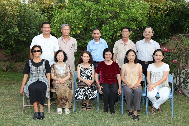 IMG_3914_resize.JPG - các anh chị K1A và dâu KM