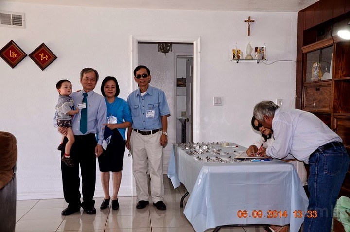 9.jpg - Gia đình K4 Lê Bá Ái và K4 Điền .Photo: K4 Phan Đình Điền