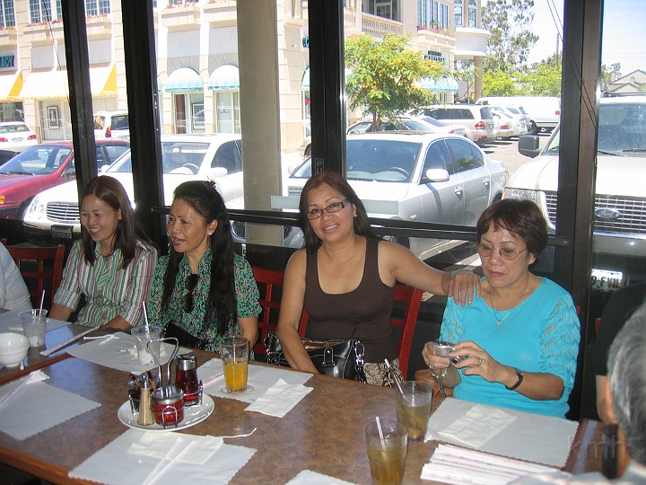 IMG_4035ss.jpg - Ngọc Hân K6, Lan, Bích Đào K1A, Bích Thúy K1A