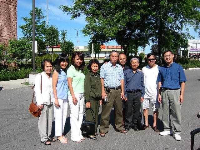 KmhCanada1.jpg - Gia đình KMH từ  Mỹ gặp gở KMH Canada