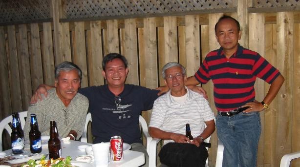 Nhan_Tron_Hung.jpg - Tại nhà Nhân K3: anh Nghiem bạn thầy Tròn, Nhân K3, thầy Tròn, Hưng K6