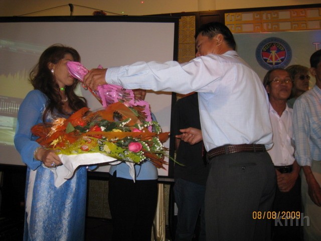 ResizeofIMG_0396.jpg - ASCII