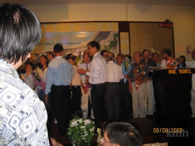 ResizeofIMG_0402.jpg - ASCII