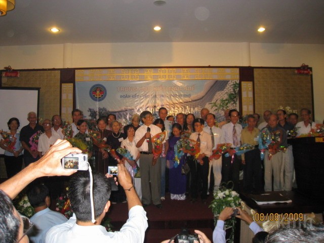 ResizeofIMG_0405.jpg - ASCII