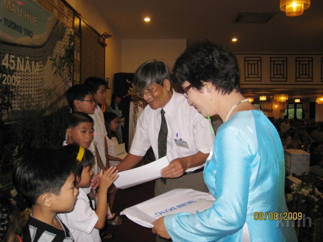 ResizeofIMG_0411.jpg - ASCII