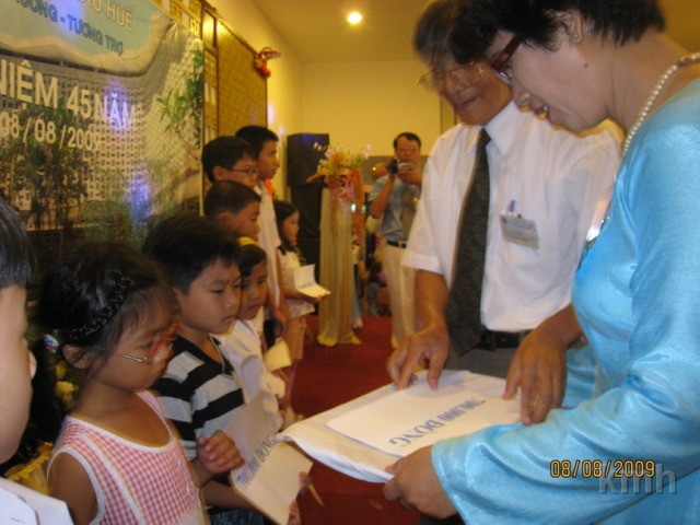 ResizeofIMG_0412.jpg - ASCII