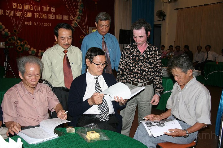 Thay_Le_Ba_Lai__NHC_Phan__Le_Van_Co.JPG