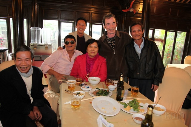 IMG_4075_resize.JPG - Một số bạn tại nhà hàng khách sạn Thành Nội trước giờ gặp mặt