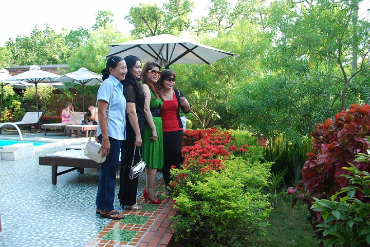 ThuHuongK3_TungK3_MaiDungK7_MaiHuongK3.jpg - Thu Hương K3, Tùng K3, Mai Dung K7 và Mai Hương K3