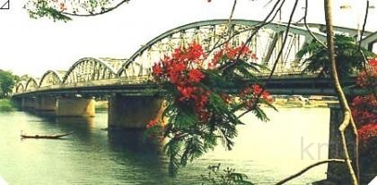 CauTruongtien.jpg - Cầu Tràng Tiền