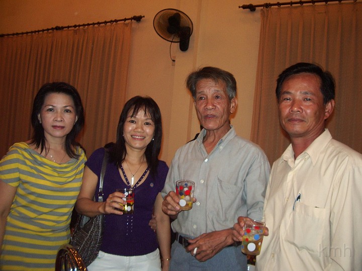 IMGP1502s.jpg - Thanh Hà K10, Huệ K4, Thầy Lê văn Cơ, Đổng K6