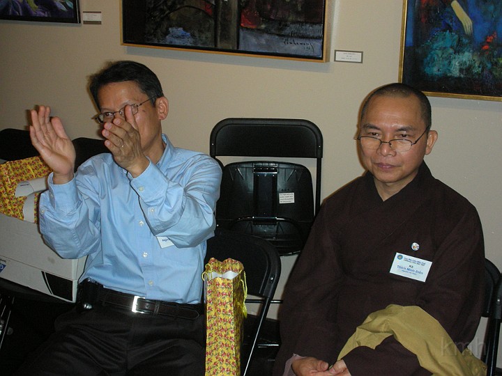 DSCN0433ss.jpg - Nam K3 và thầy Thích Minh Điền K5