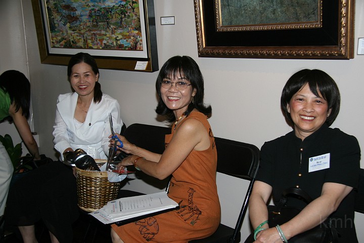 IMG_4853s.jpg - Từ trái: Ngọc Hân K6, chị Thanh, bà xã Tân (Phúc)K3