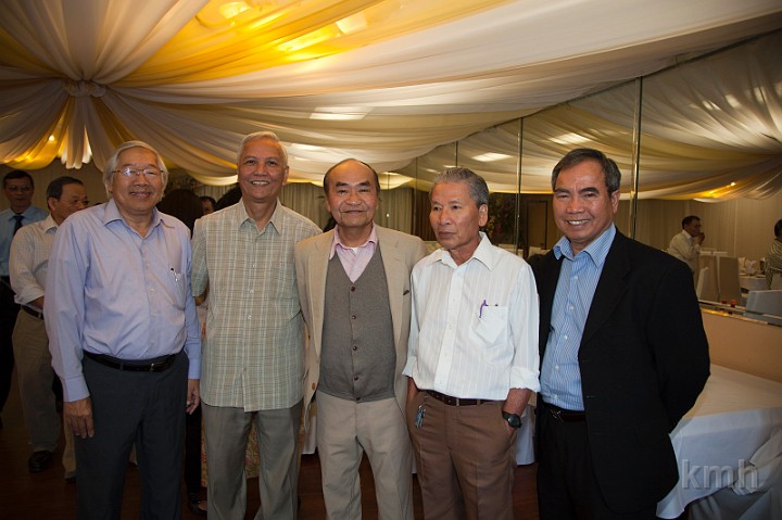 IMG_7307_resize.jpg - Các thầy Lê Thọ Giáo, Trần Hữu Long, Nguyễn Văn Mỹ, Nguyễn Ngọc Anh, Đào Hữu Suyền