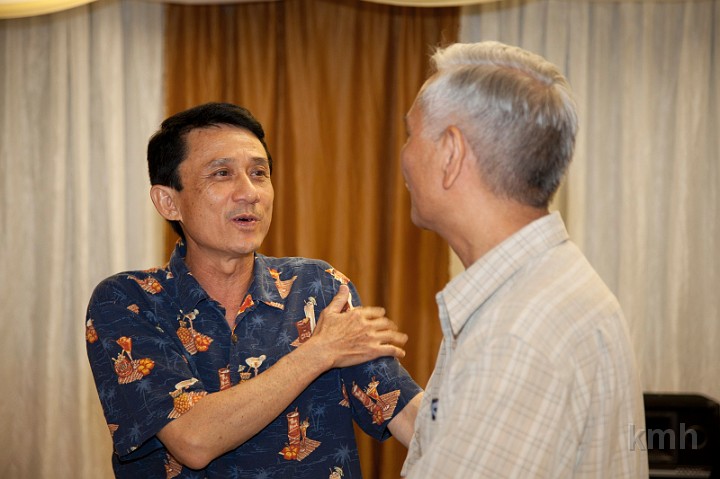 IMG_7366_resize.jpg - K6 Lợi thăm hỏi thầy Long