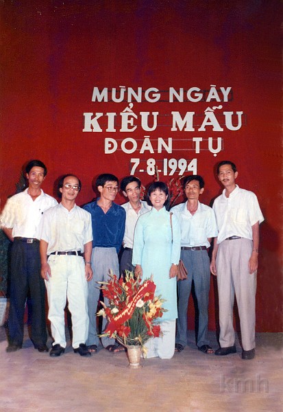 k3s.jpg - Khóa 3 KMH -- Trai sang:Ngô v Tiếp,Lê Phước, ..,..,Ngô thị Hạnh,..,Bảo Lực