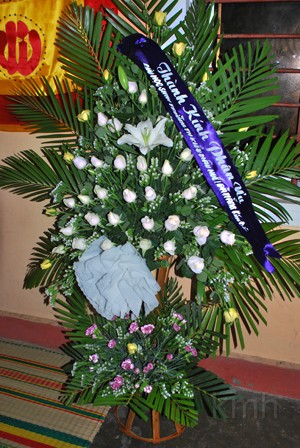 DSC_3912_zps.jpg - Vòng hoa KMH/Đà Nẳng