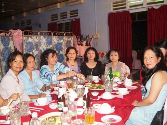 NuSinhKhoa4.jpg - Các chị nữ sinh khóa 4