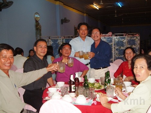 khoa12.jpg - Các anh chị khóa 1