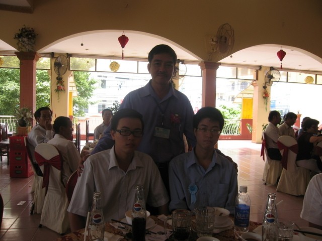 IMG_6330.jpg - a.Dũng K1A và 2 cháu con của Ngọc Ánh K8